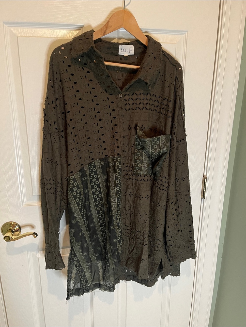 Oli & Hali Olive Eyelet Mixed-Pattern Button-Down Shirt